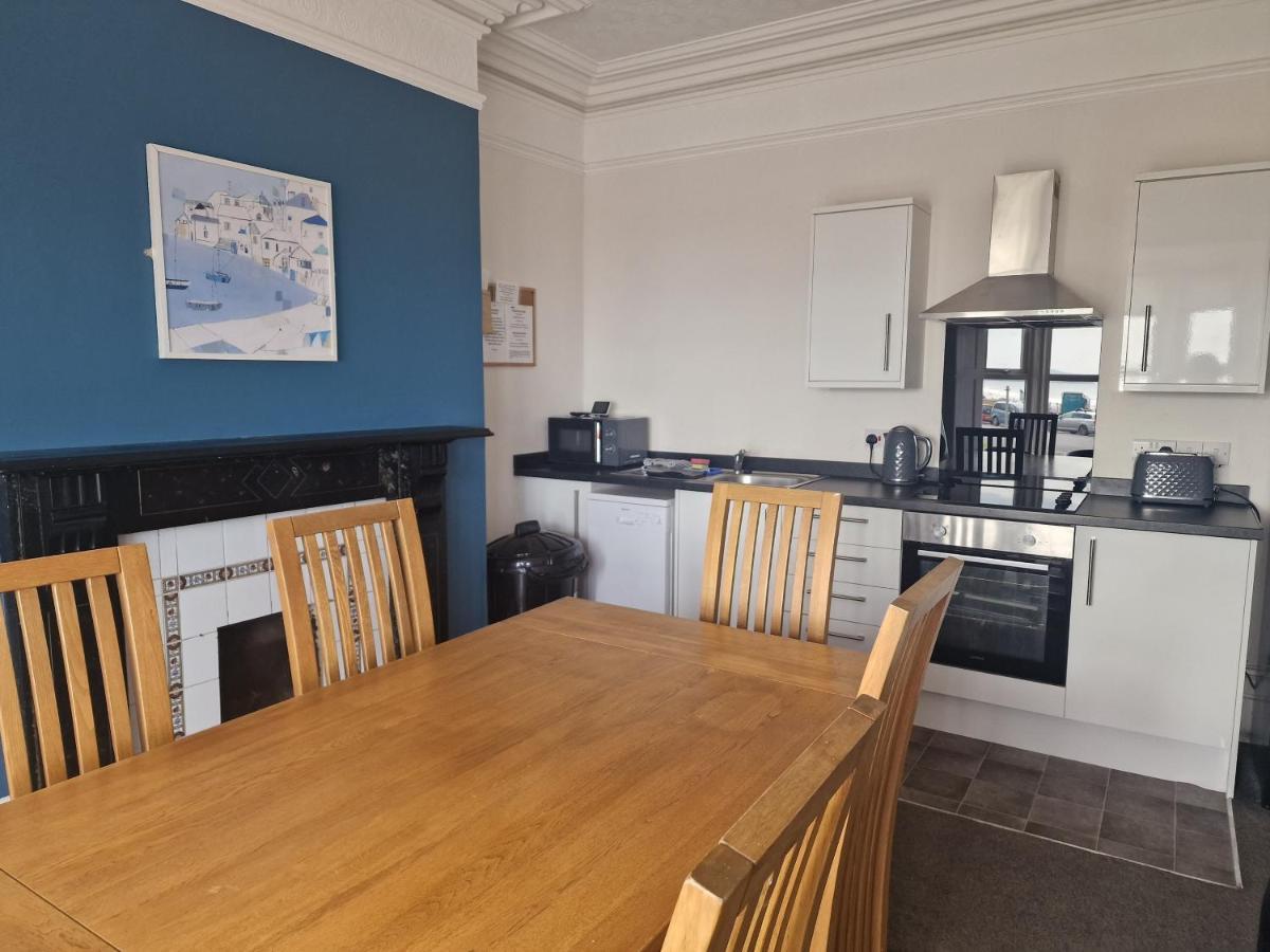 סיטון קארו 2 The Green, Exceptional Large House, Sea Views Loads Of Bathrooms מראה חיצוני תמונה