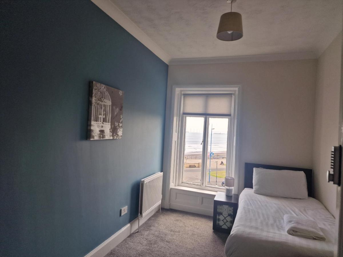 סיטון קארו 2 The Green, Exceptional Large House, Sea Views Loads Of Bathrooms מראה חיצוני תמונה